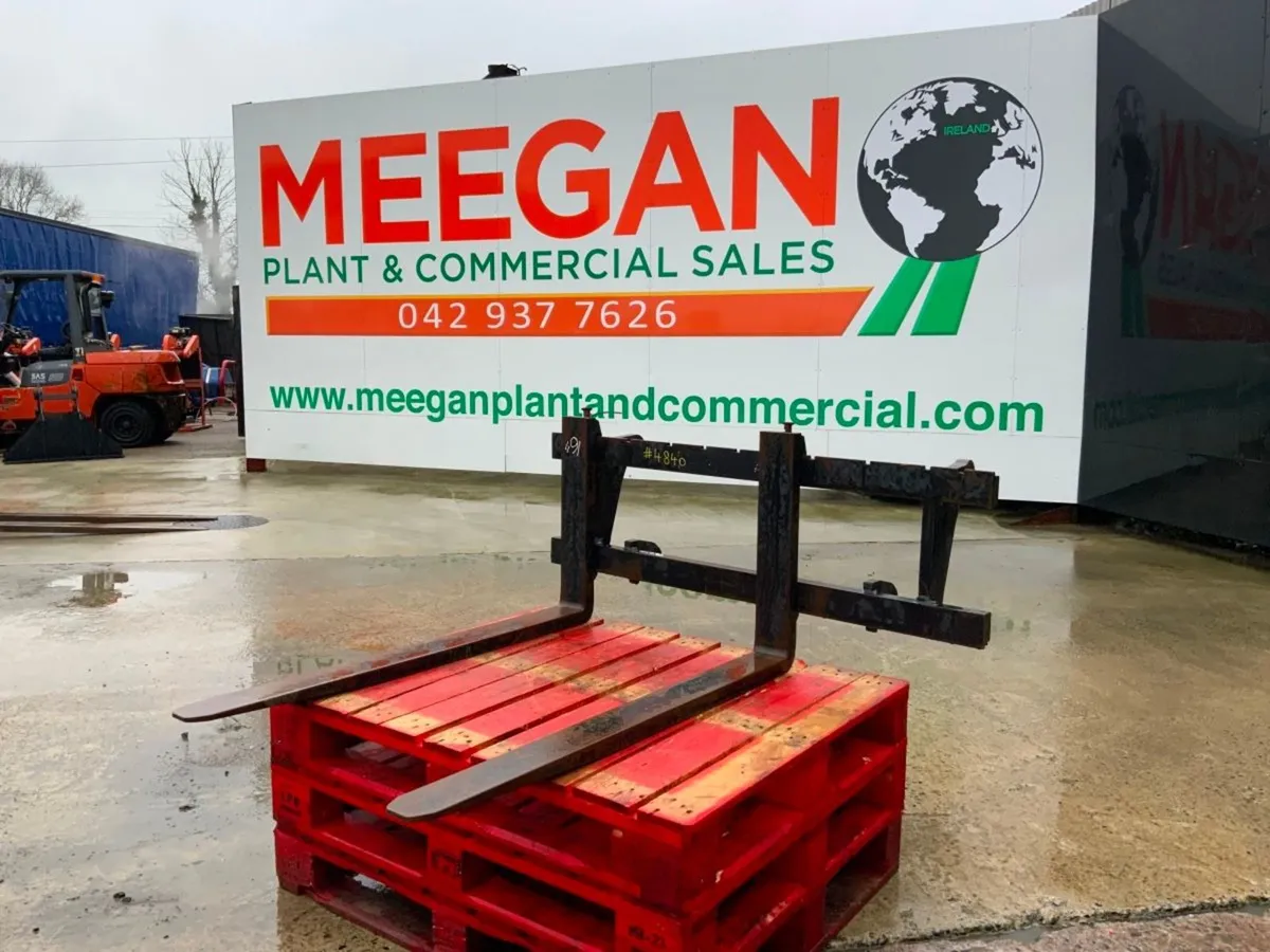 2014 JCB Tm220 Q/FIT FORK CARRIAGE.....4840p - Image 3