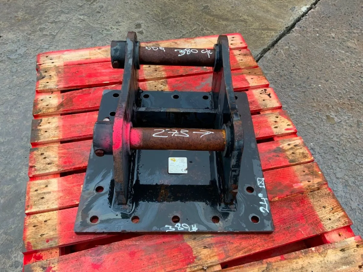 HAMMER / BREAKER CRADLE.....65mm PINS.....389f. - Image 3