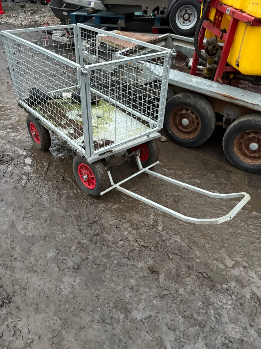 New Condon calf trolly