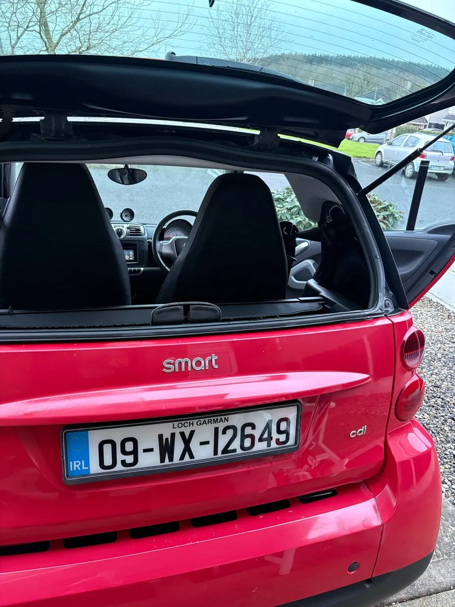 2009  Smart Fortwo Sport Coupe diesel low miles - Image 2