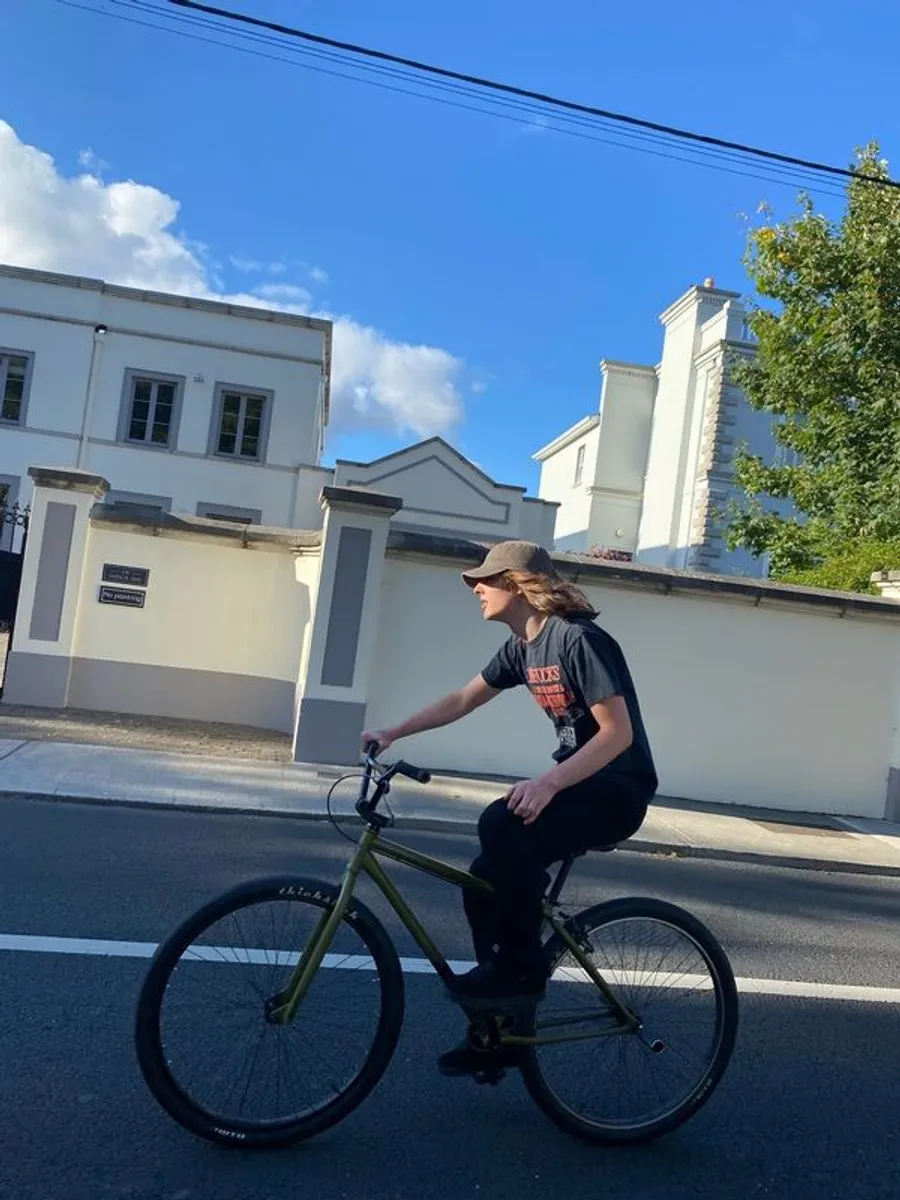 big bmx wheelie bike - Image 1