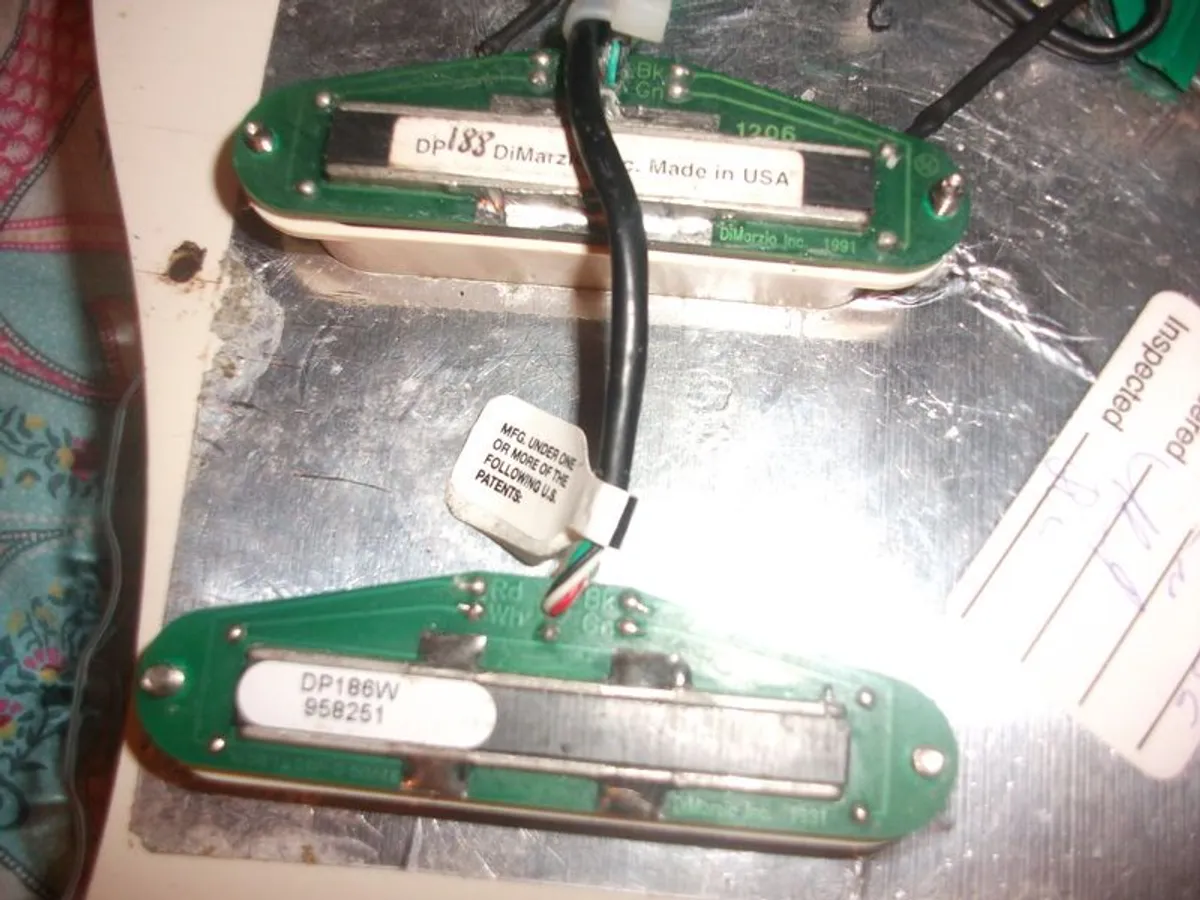 Dimarzio loaded pickguard - Image 4