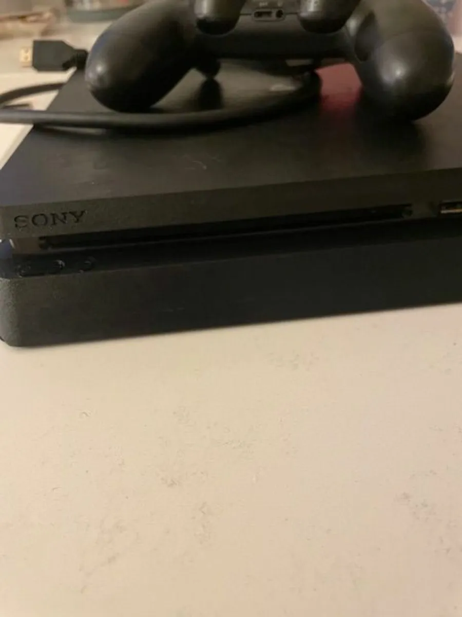 Playstation 4 - Image 2