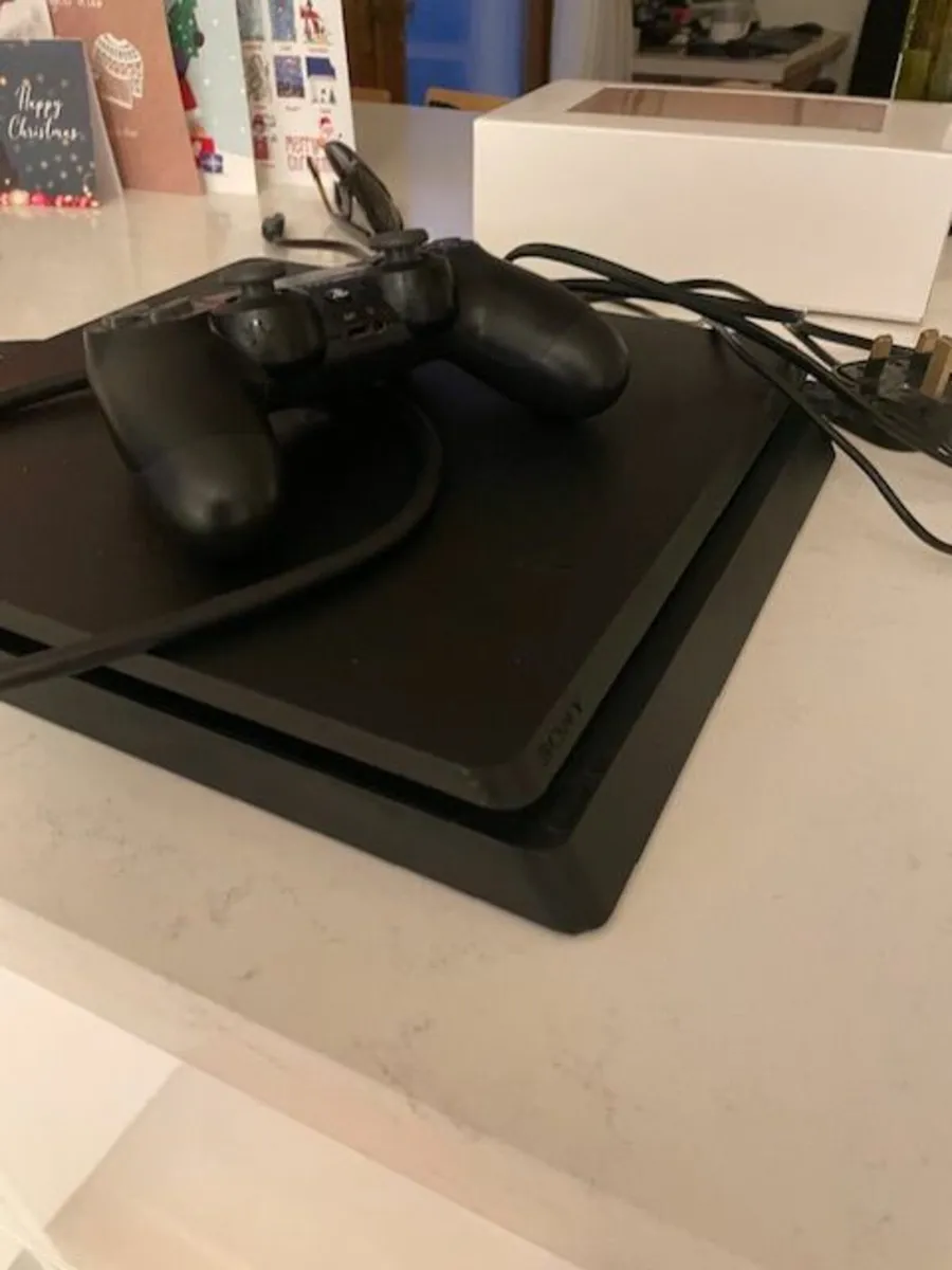 Playstation 4 - Image 3