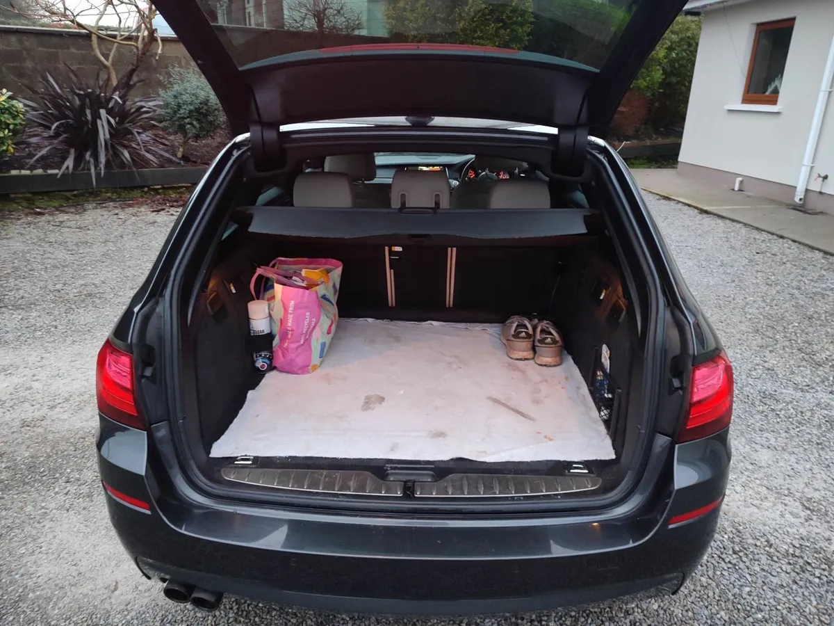 BMW 5-Series 2015 - Image 4