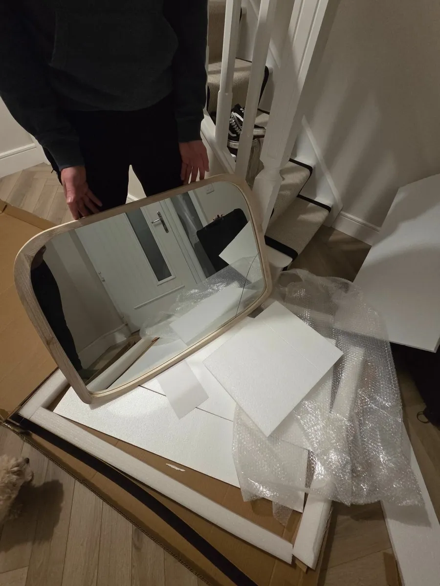 Mirror (broken) - Image 1