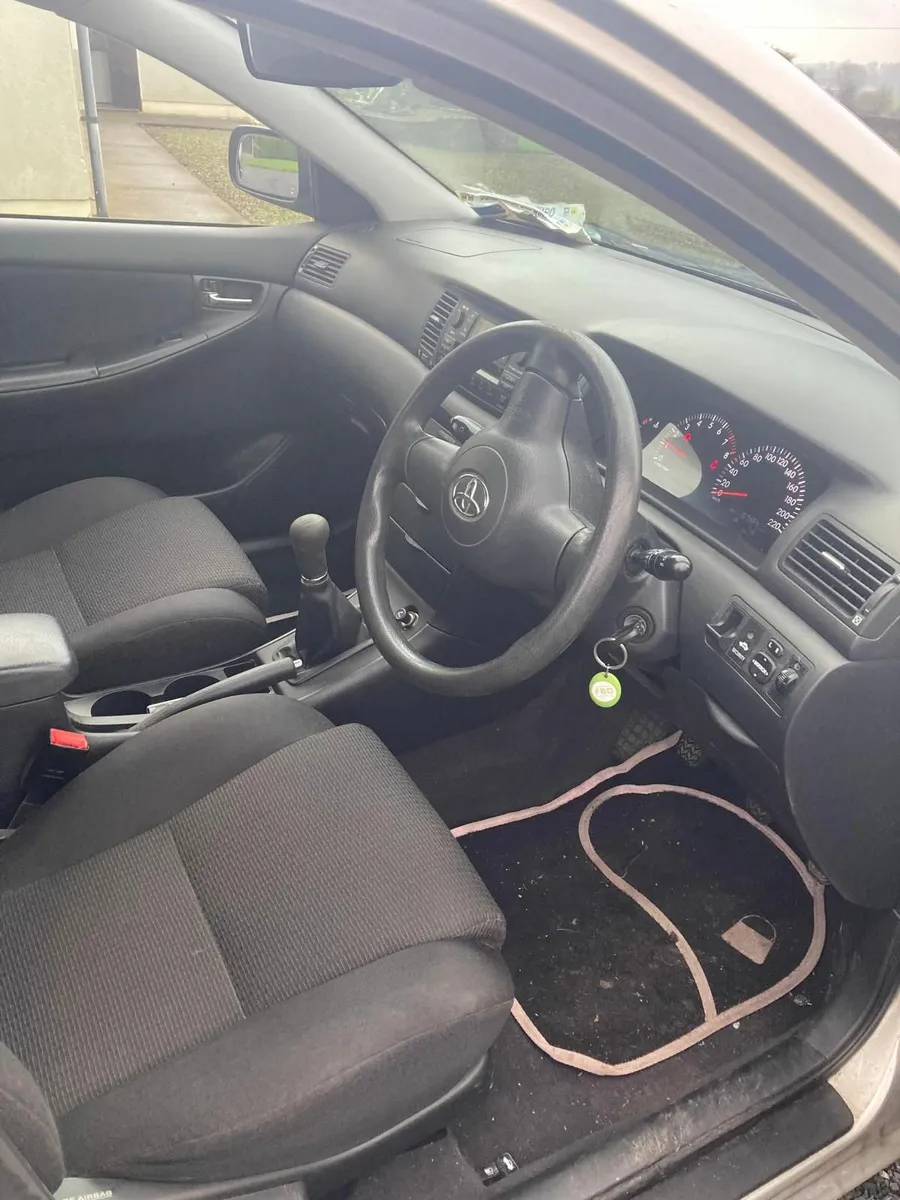 Toyota Corolla 2005 - Image 4