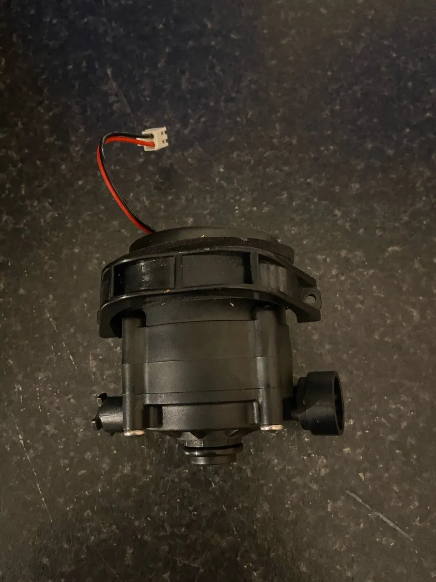 Pump motor