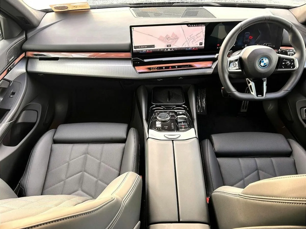 BMW 5-Series 530e M Sport Touring - Image 4