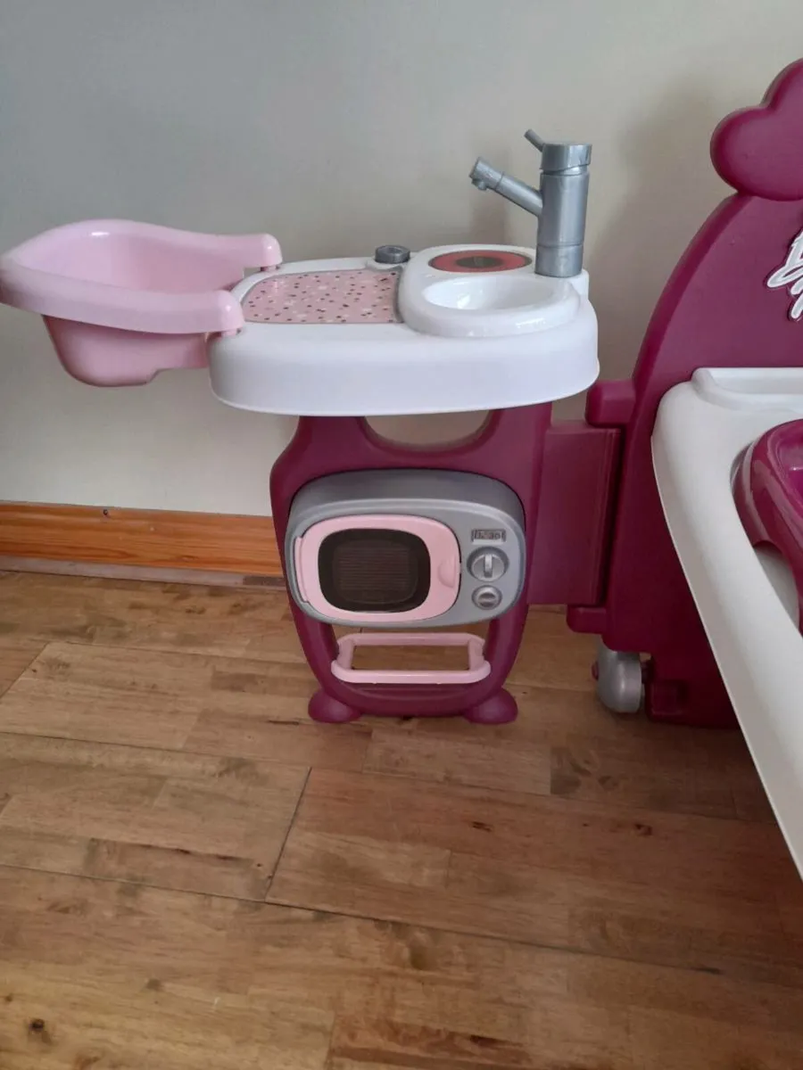 Smoby Baby Doll Nurse Play Centre - Image 2