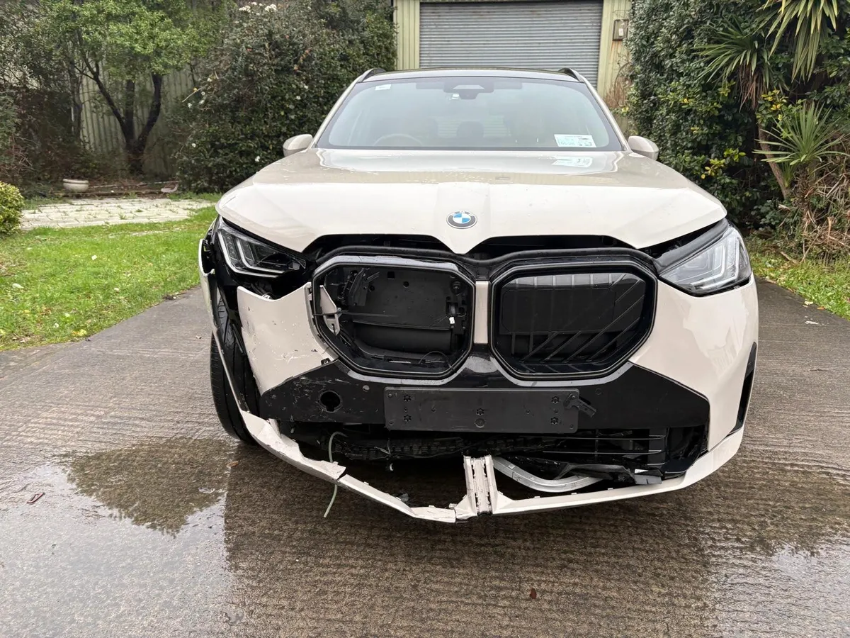 2025 BMW X3  XDRIVE M SPORT - Image 4