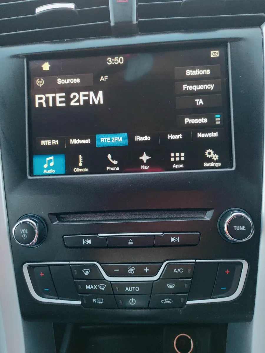 Ford Mondeo 2017 Automatic 2.0 diesel - Image 3