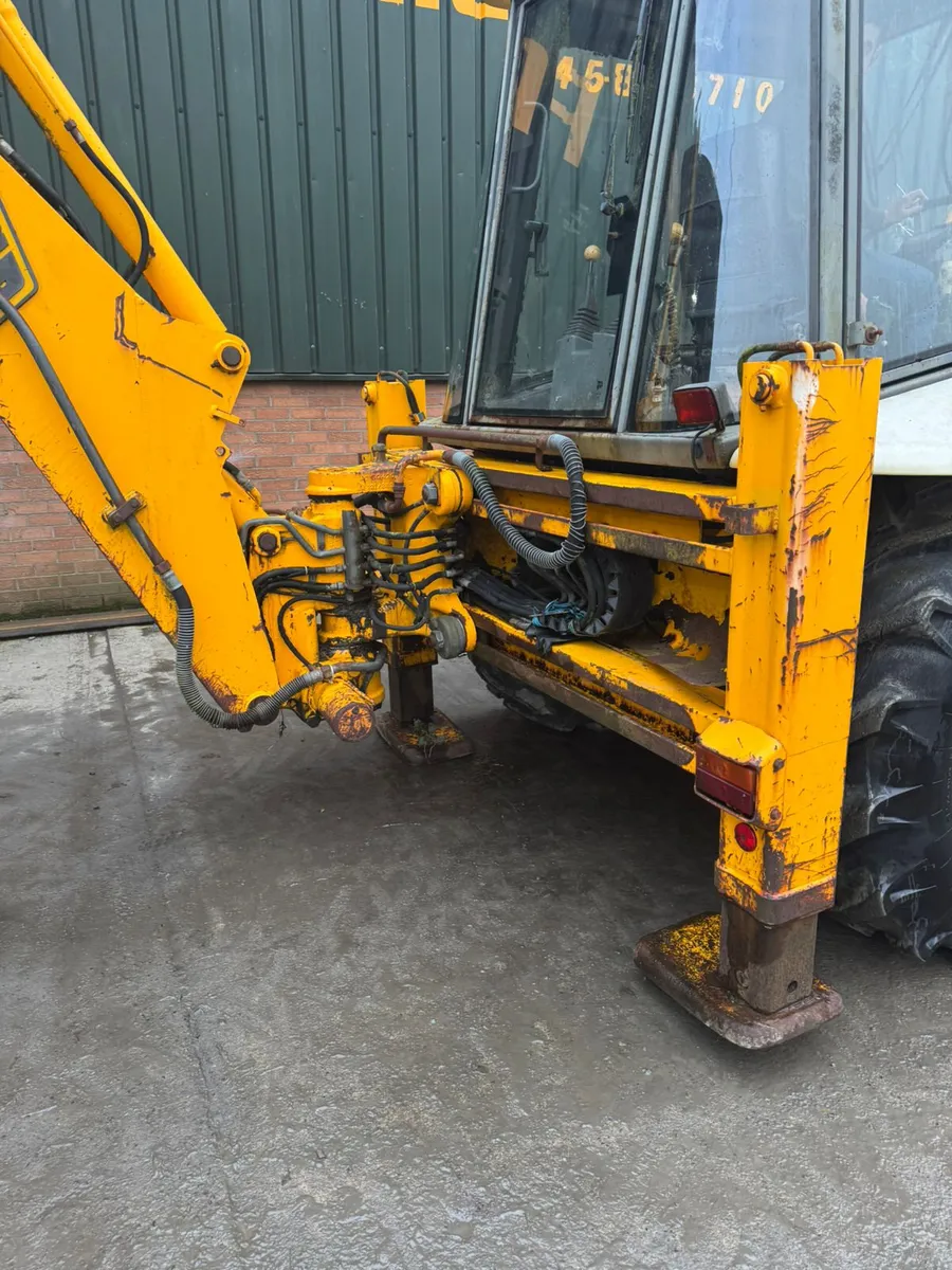 JCB 3CX Backhoe Loader - Image 4