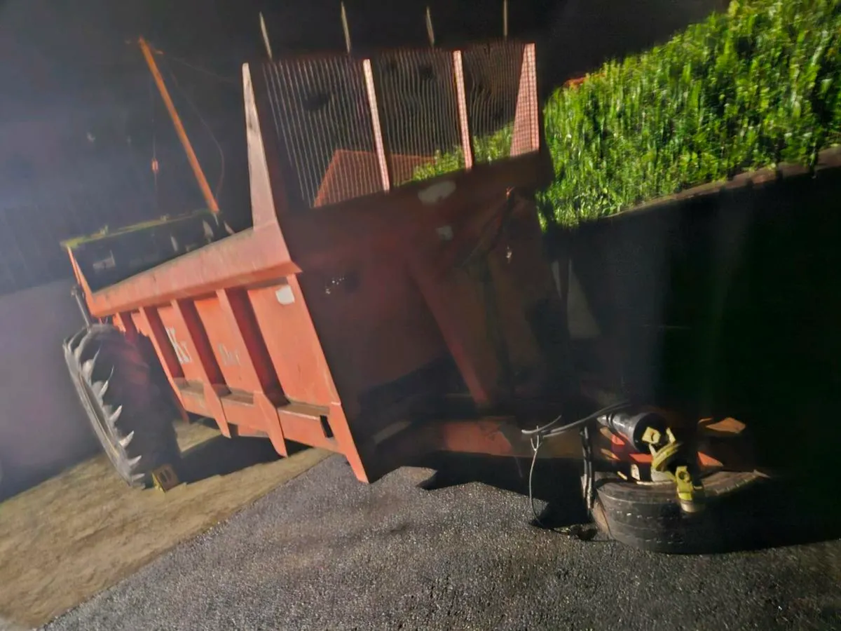 KTwo duo rear discharge muck spreader - Image 2