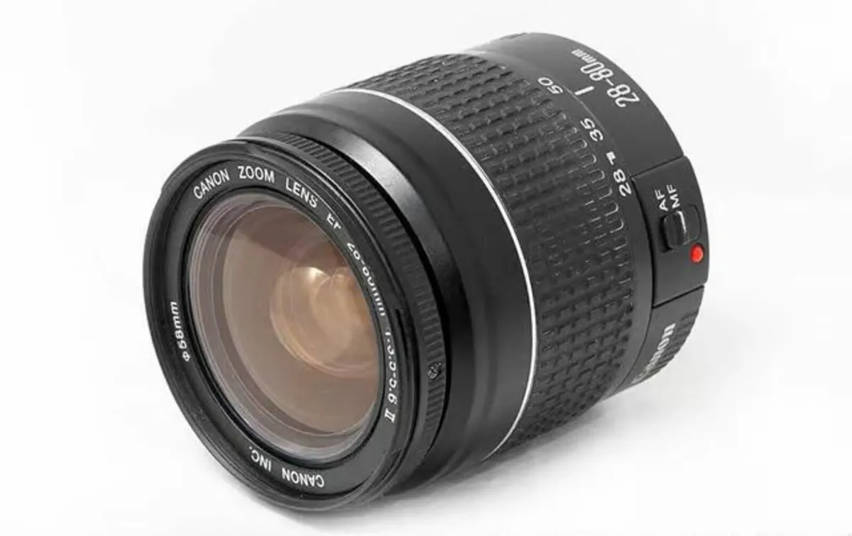 Canon EF 80-200mm f/4.5-5.6 II Zoom Lenses - Image 2