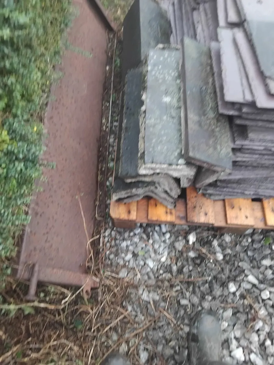Old slates - Image 1