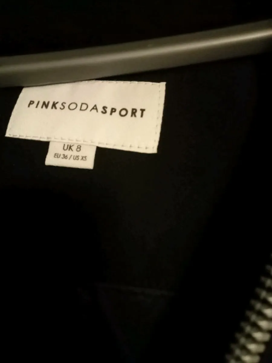 Ladies pink soda parka jacket size 8 - Image 2