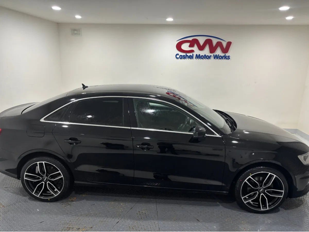 Audi A3 1.6 TDI 110 SE SALOON**18''ALLOYS**SAME DA - Image 4