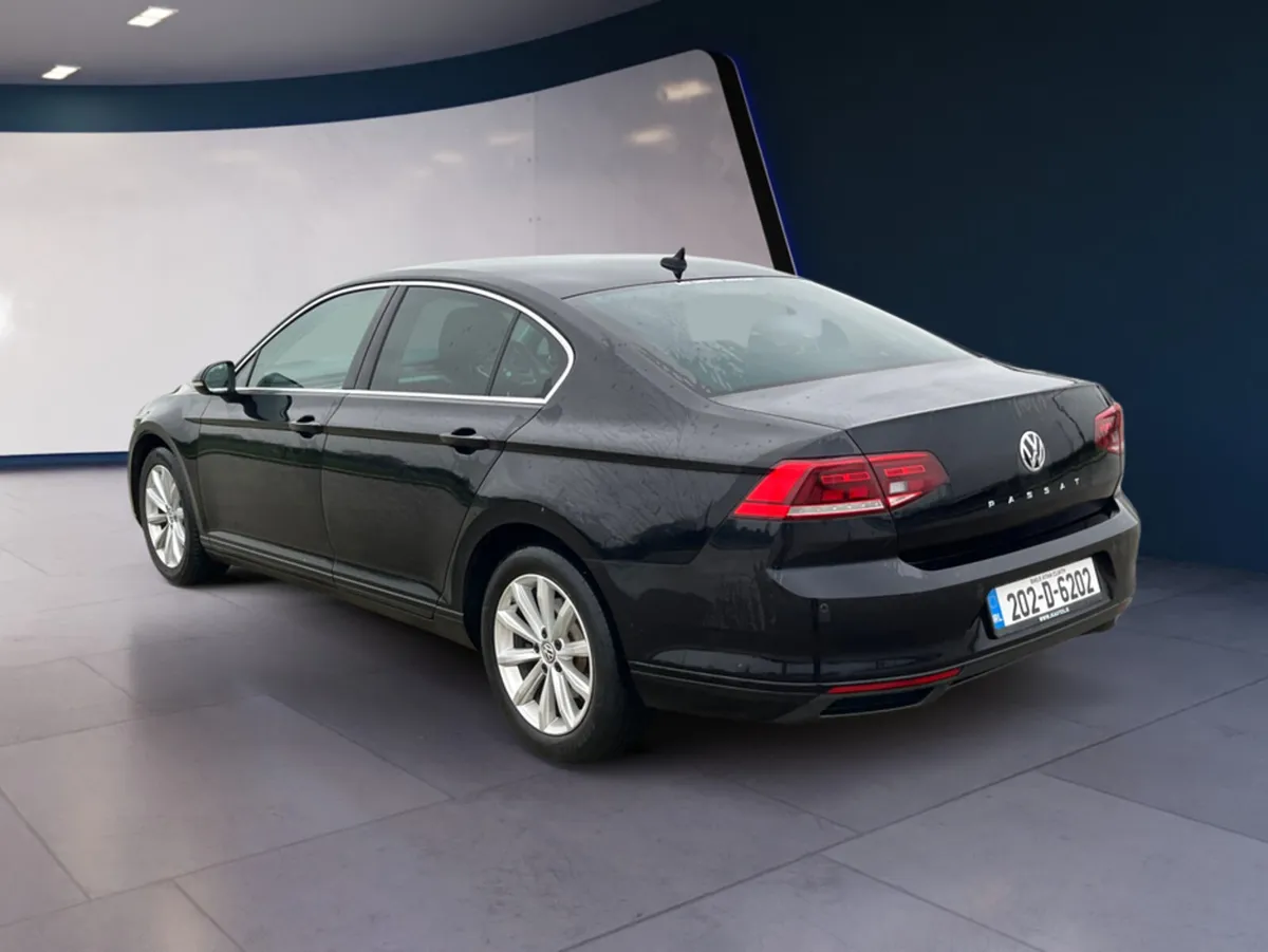 Volkswagen Passat BUSINESS 1.6 TDI D7F 120 4DR AUT - Image 4
