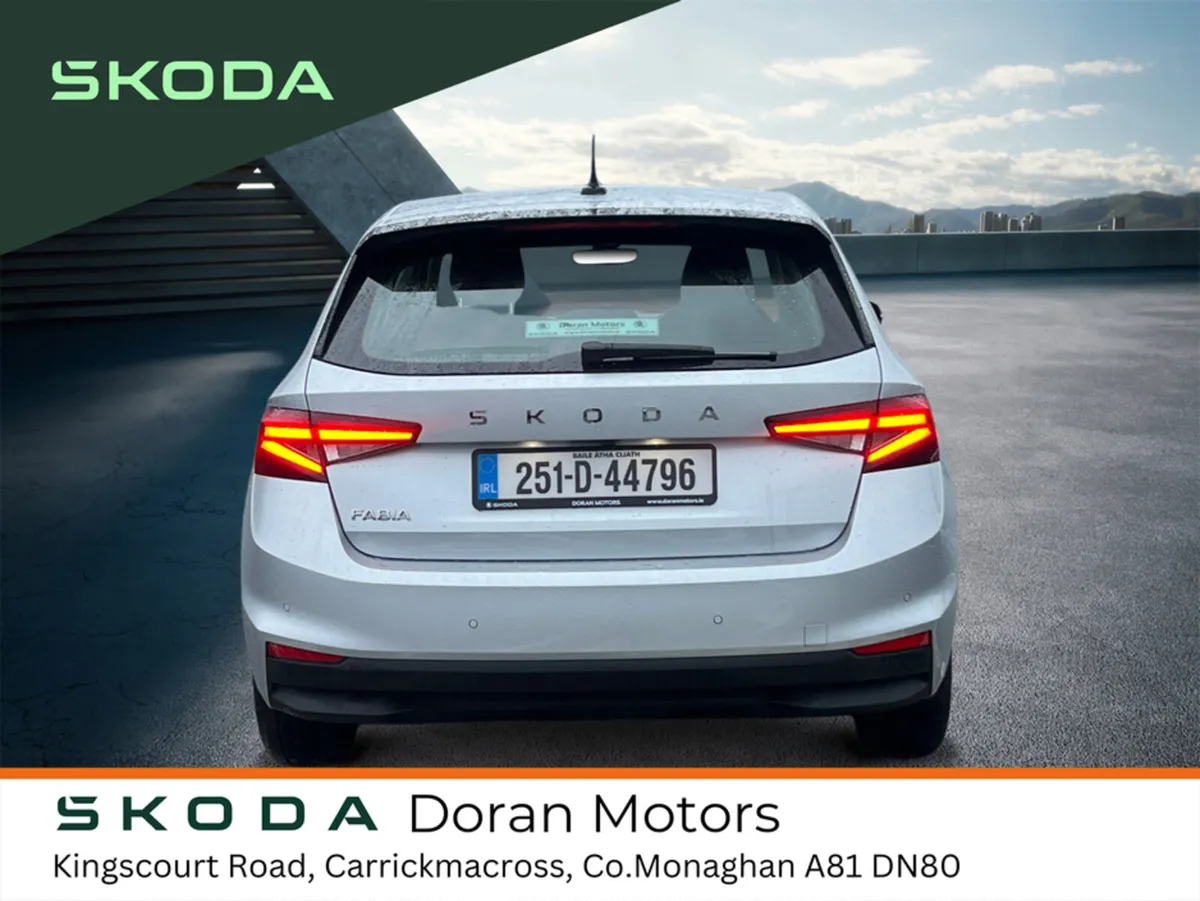Skoda Fabia SEL 1.0 MPI 80HP 5DR - Image 4