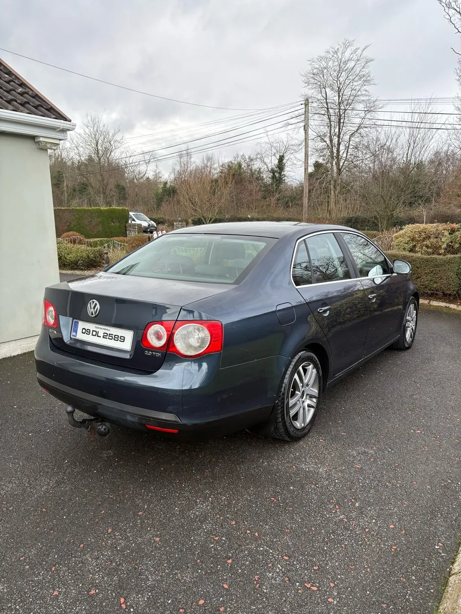 09 Volkswagen Jetta 2.0 Tdi - Image 4