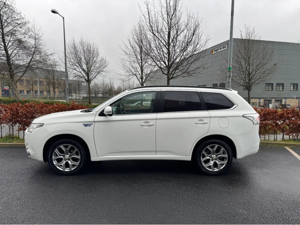 Mitsubishi Outlander 2.0 HYBRID AUTO *NEW NCT - Image 2