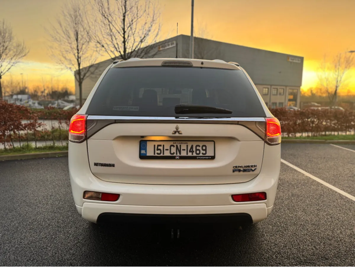 Mitsubishi Outlander 2.0 HYBRID AUTO *NEW NCT - Image 4