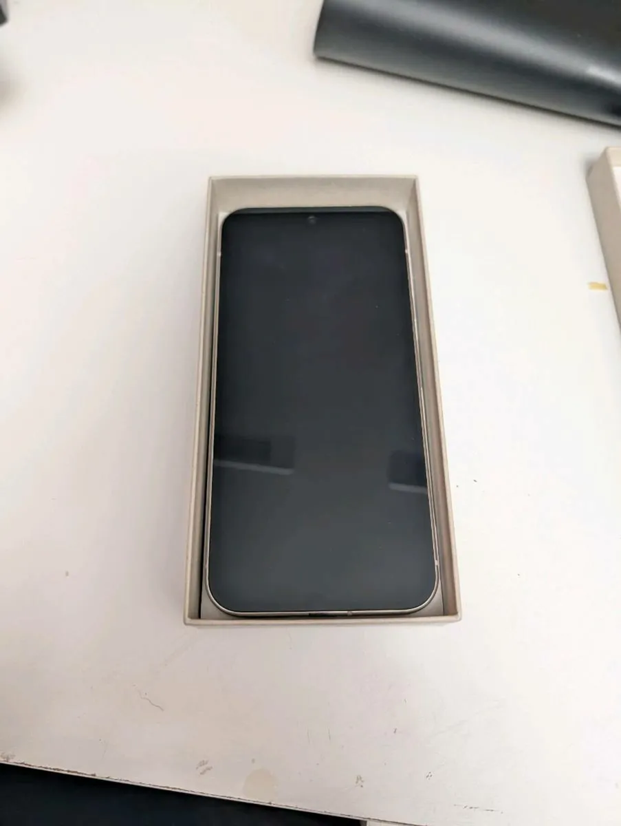 Google Pixel 9 Pro XL - Image 3