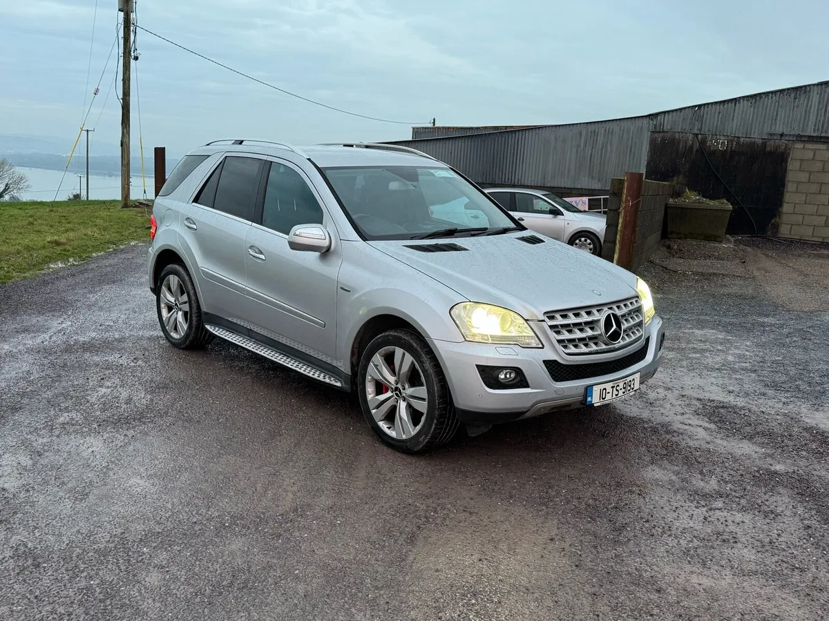 Mercedes ML350 Top space Showroom condition - Image 2