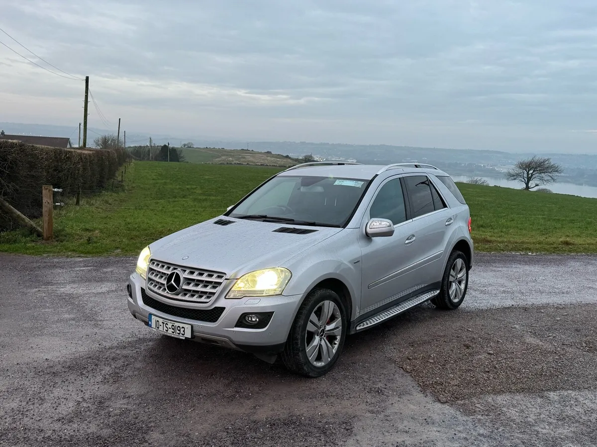 Mercedes ML350 Top space Showroom condition - Image 4