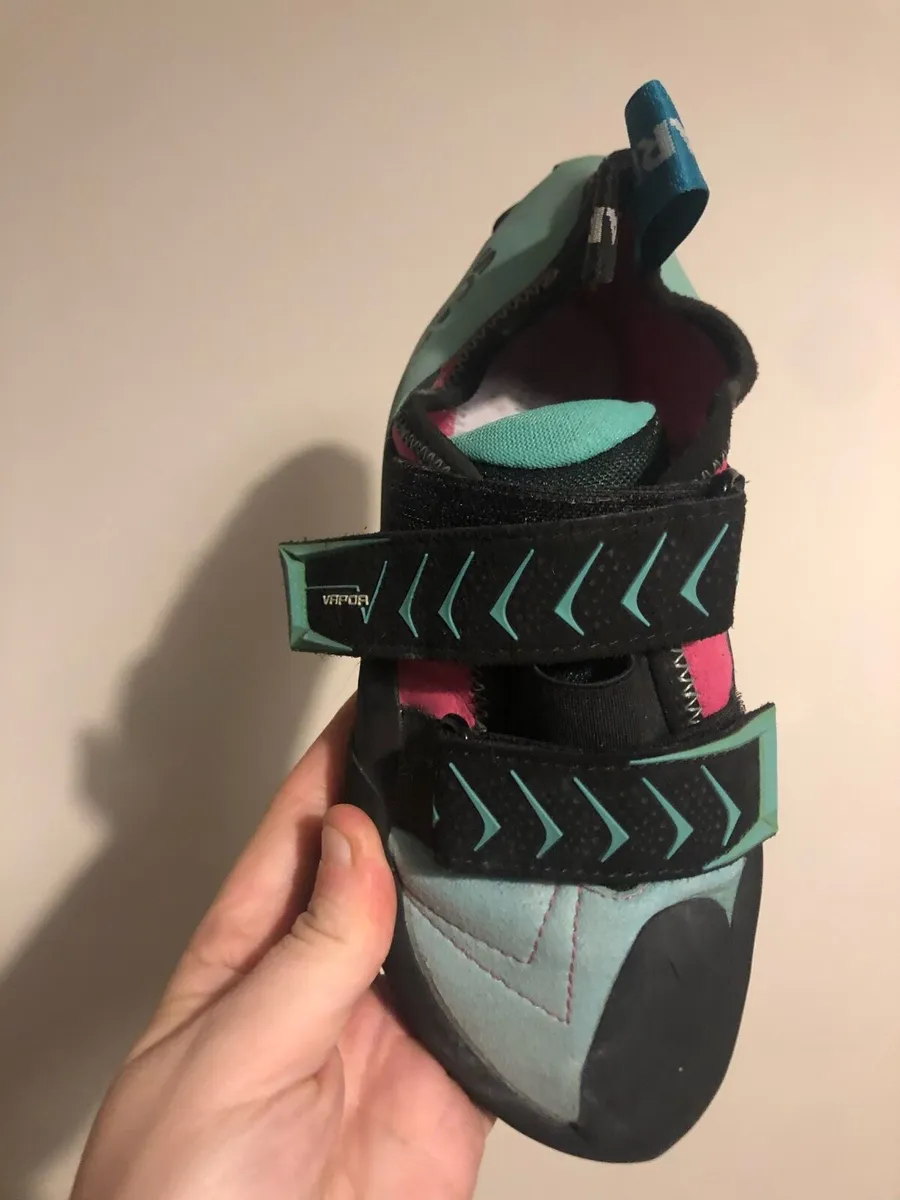 Climbing Shoes - Image 2