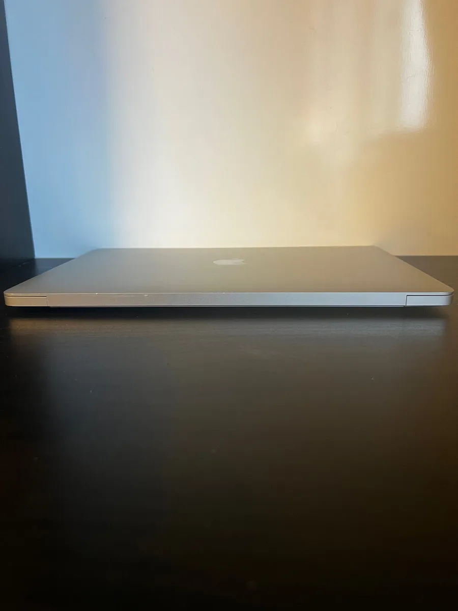 MacBook Air m1 PRICE NEGOTIABLE - Image 4