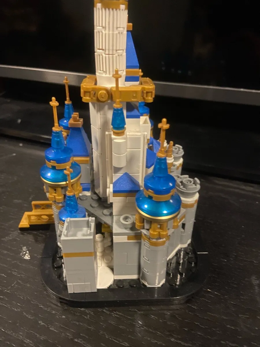 Lego Disney castle - Image 2