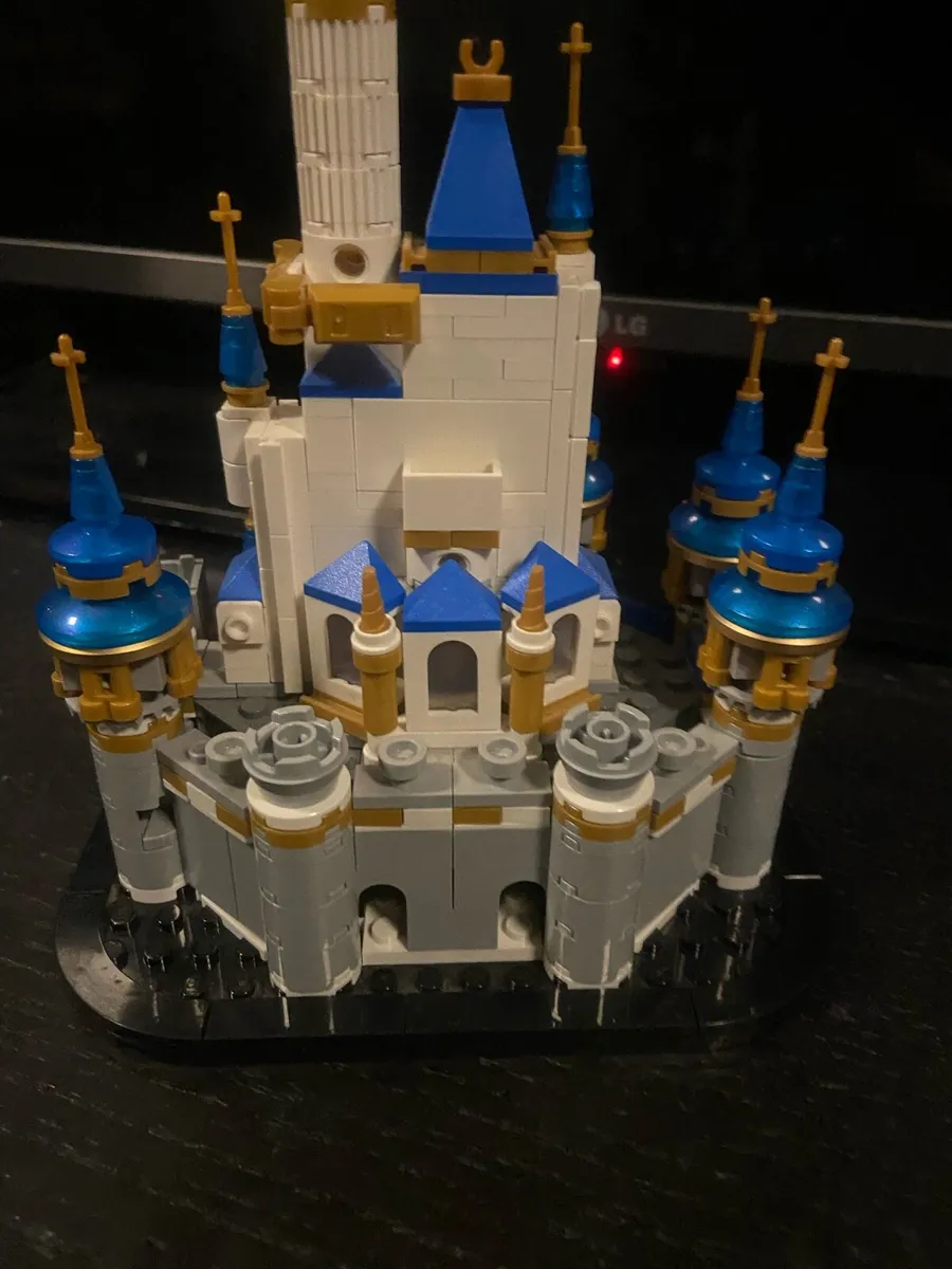 Lego Disney castle - Image 3