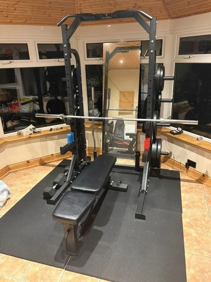 Hit Fitness Supreme Pack 120kg | Rack - Bench - Black Bumper Plates - EZ curl bar & accessories - Image 1