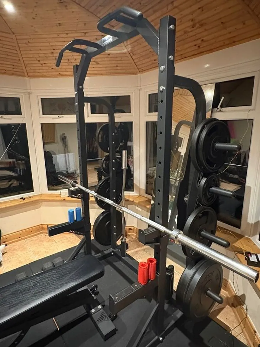 Hit Fitness Supreme Pack 120kg | Rack - Bench - Black Bumper Plates - EZ curl bar & accessories - Image 2