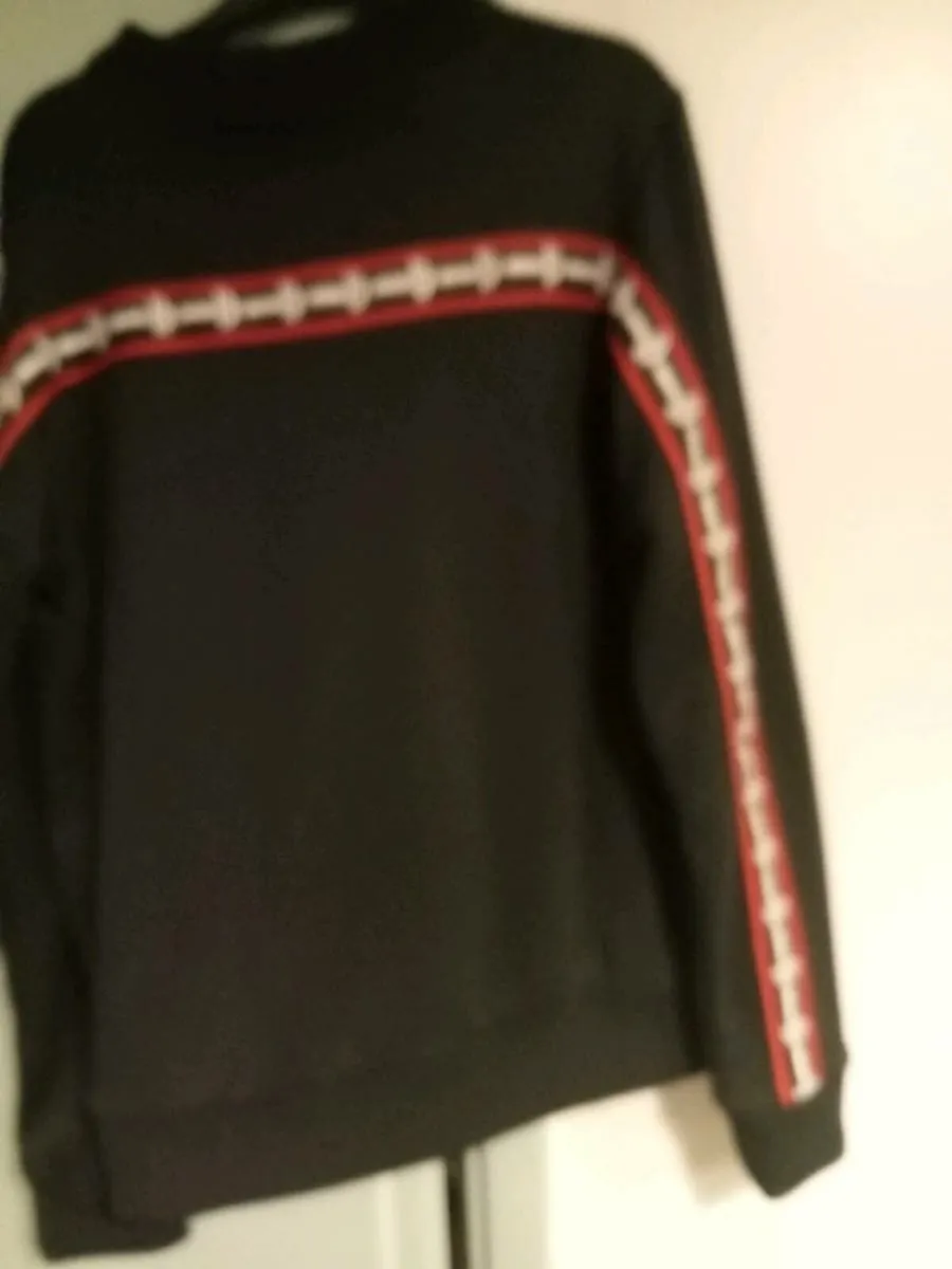 Boys new elesse sweatshirt 12_13 yrs - Image 3