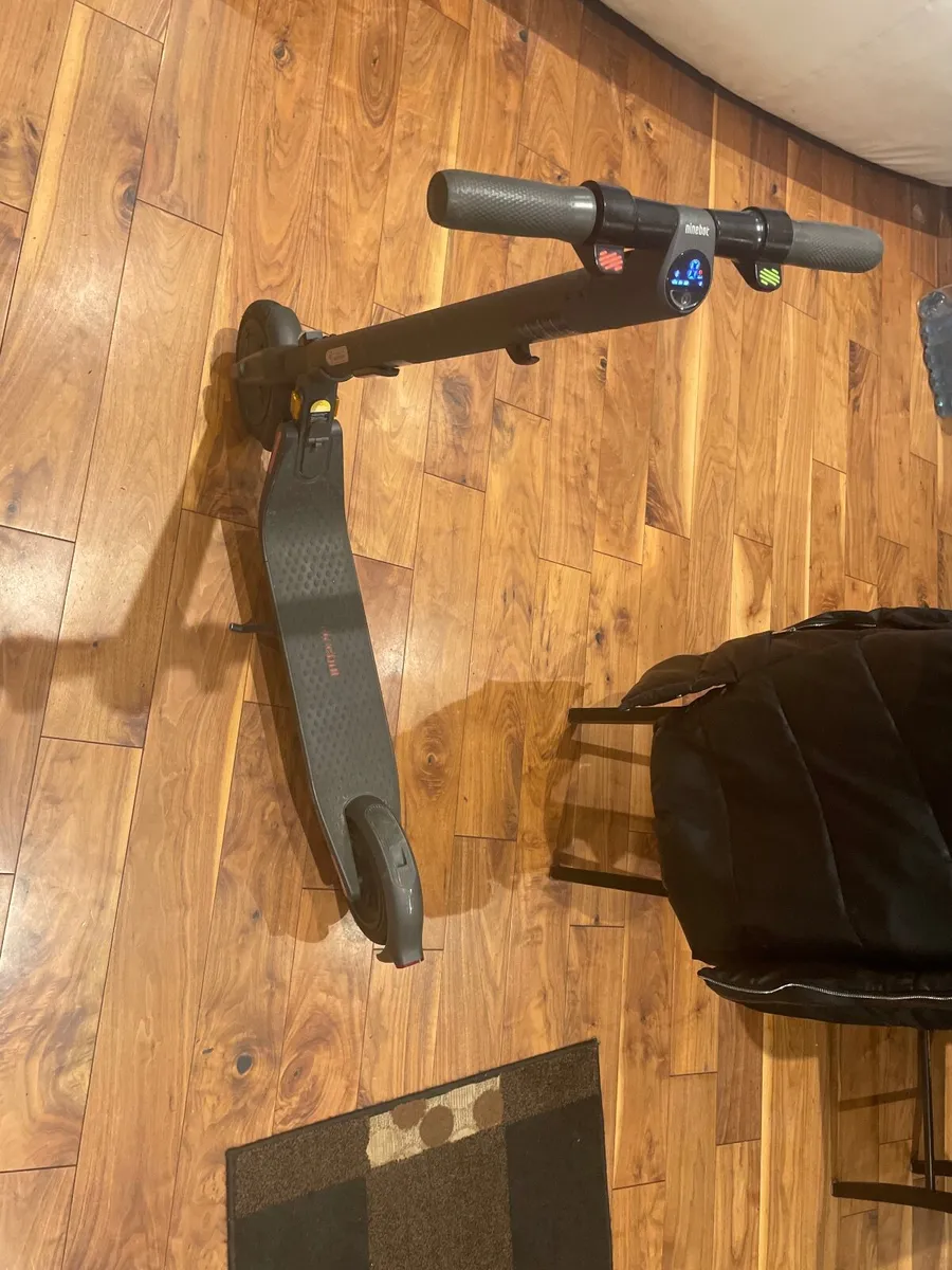 Electric scooter - Image 2