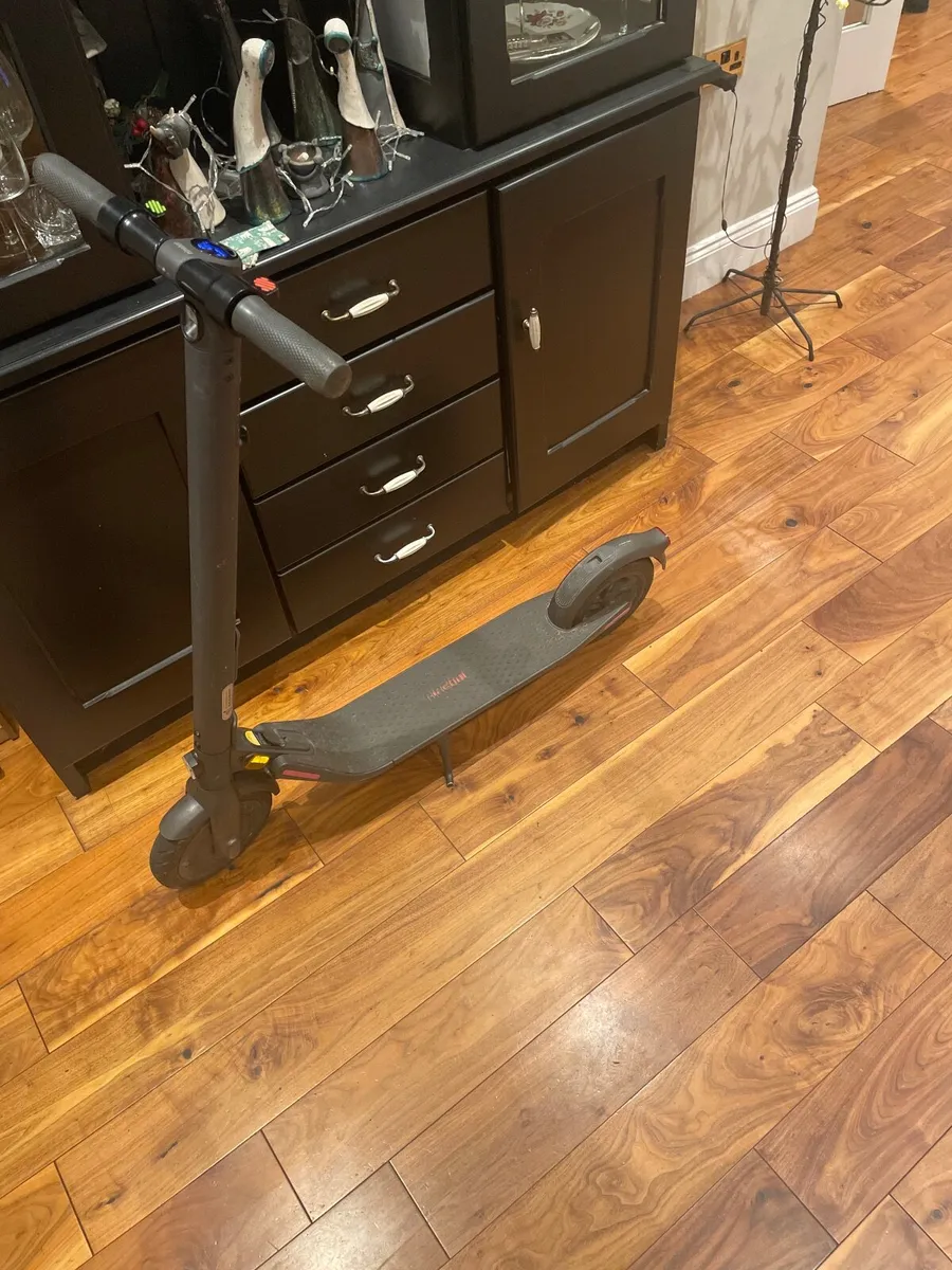 Electric scooter - Image 3