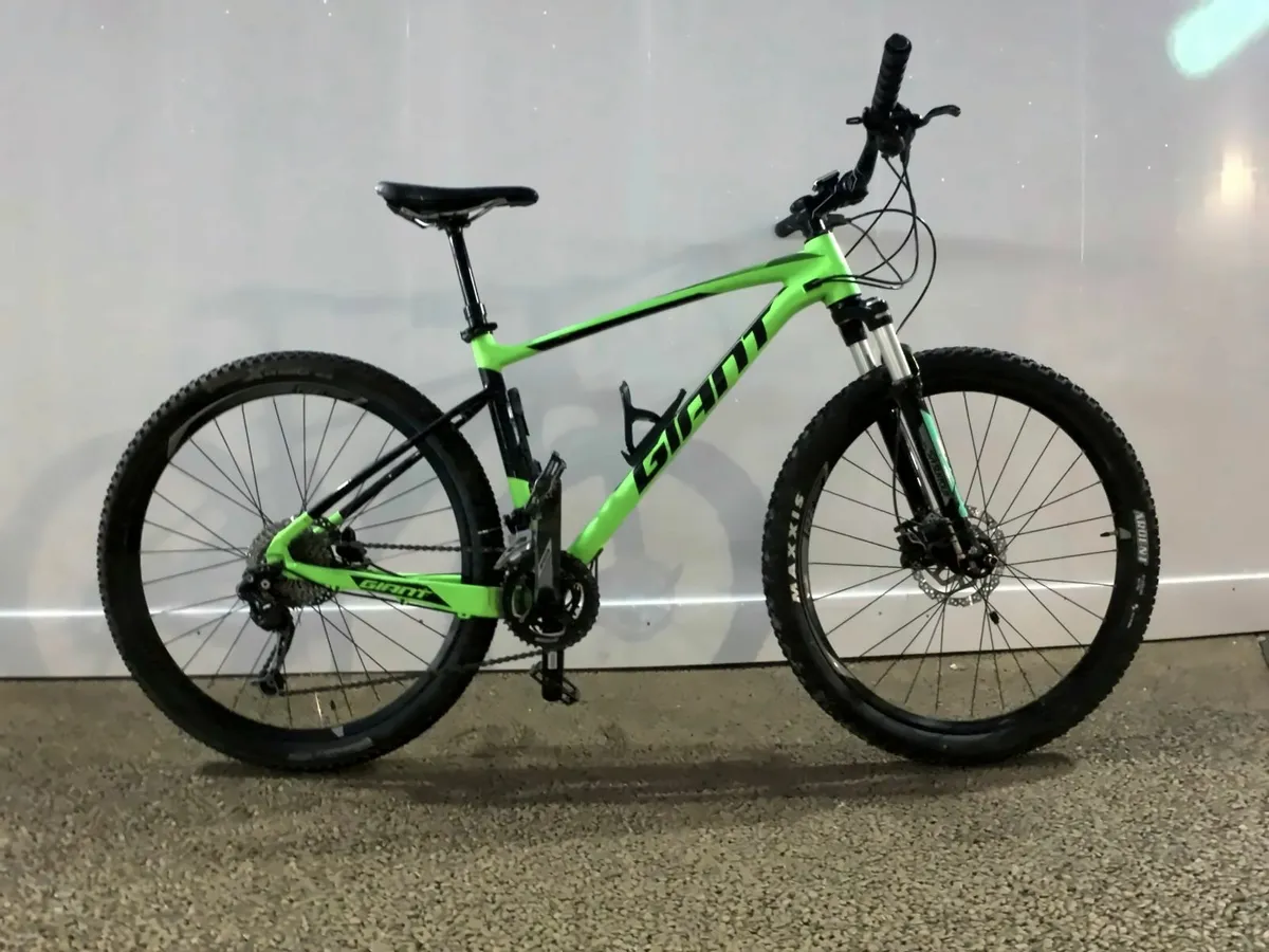 Giant Fathom Mountain Bike - Image 1