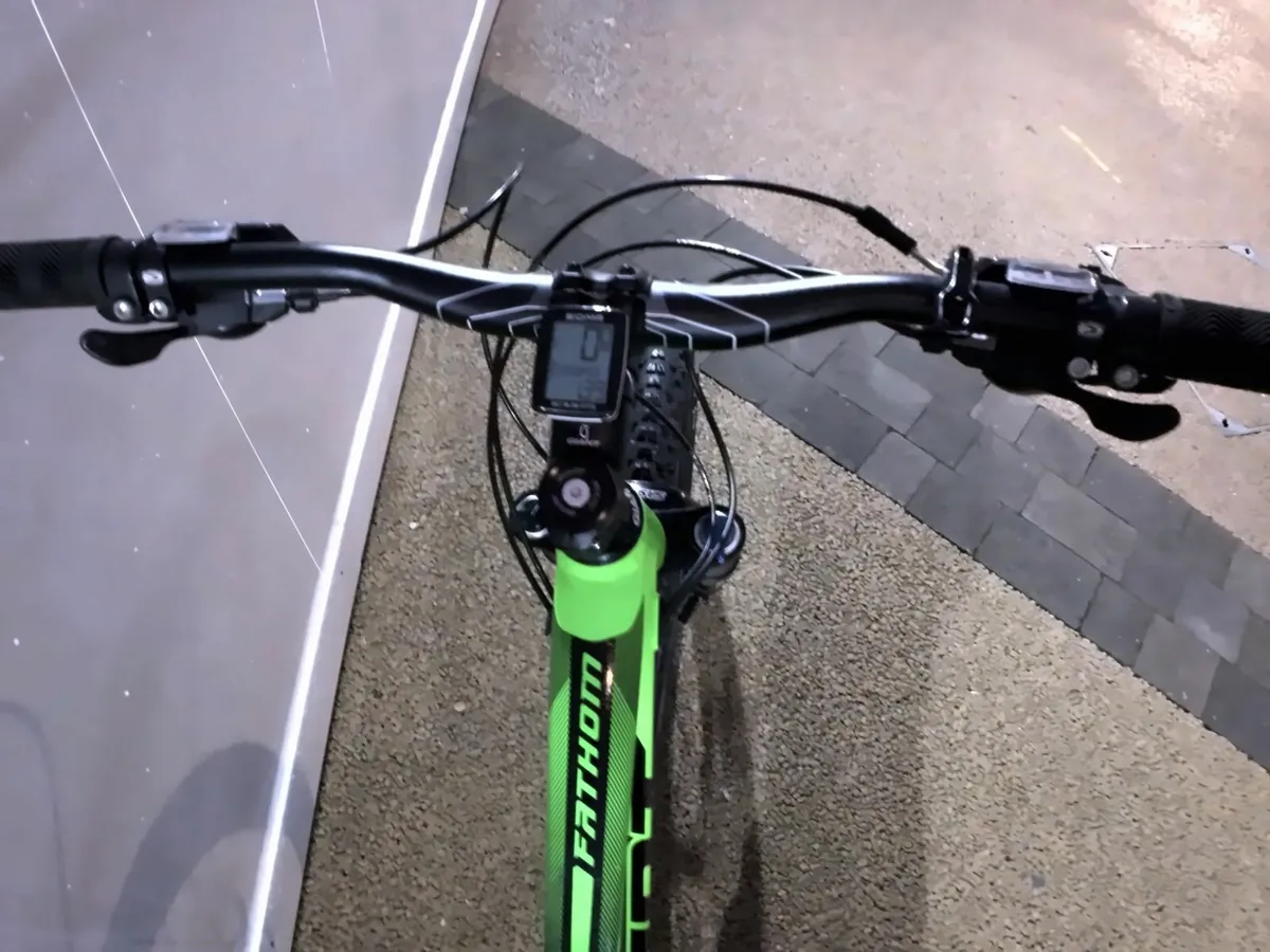 Giant Fathom Mountain Bike - Image 4