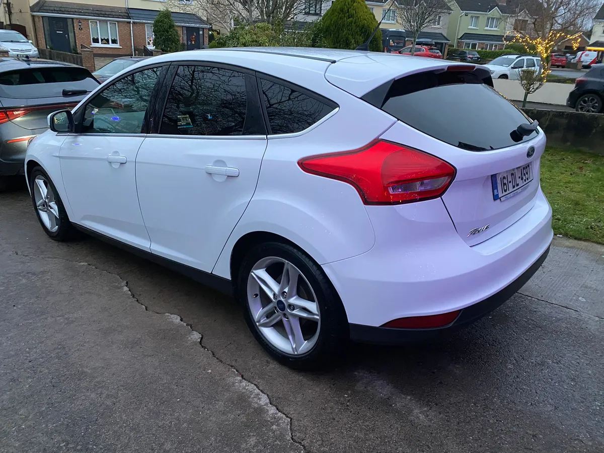 FORD FOCUS 1.5 TDCI ZETEC - Image 2