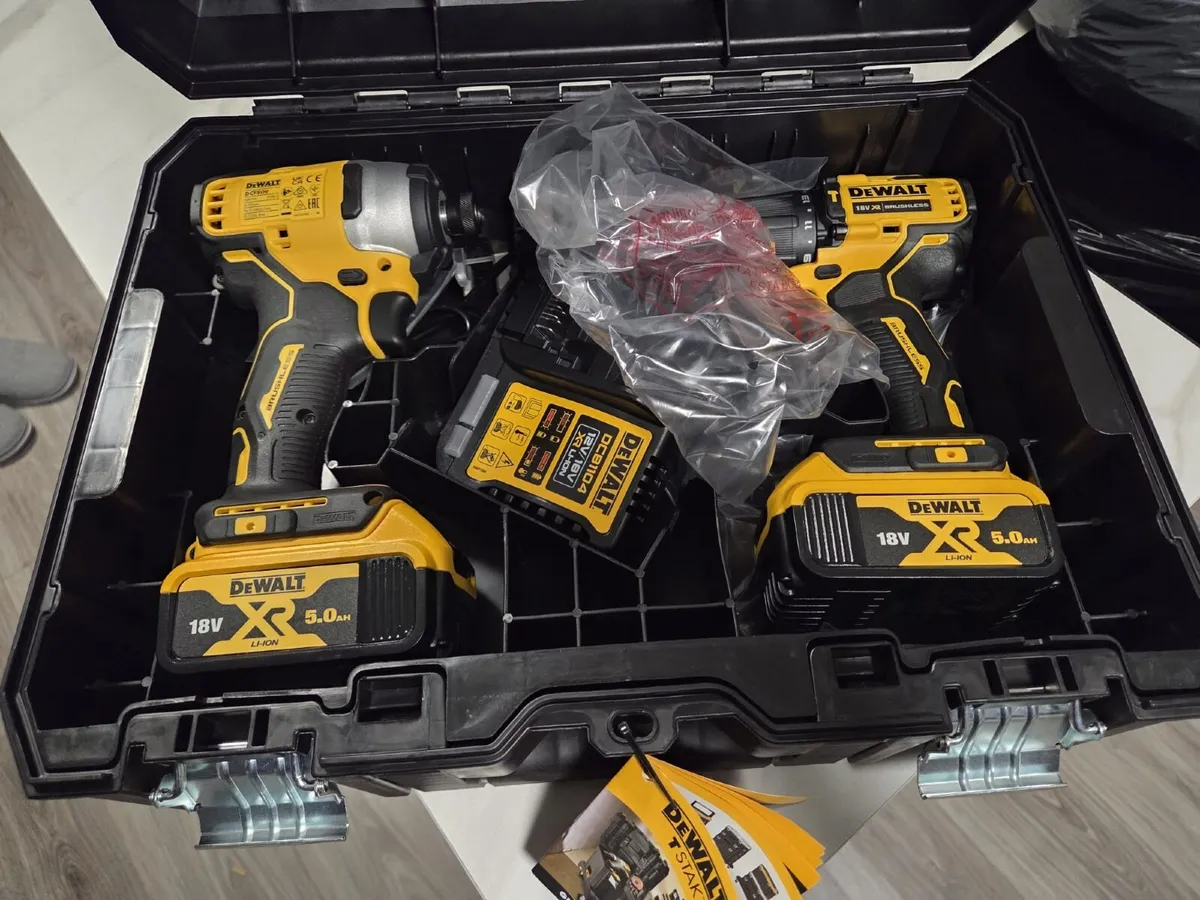 DeWalt Drill/Screw Gun - Image 1