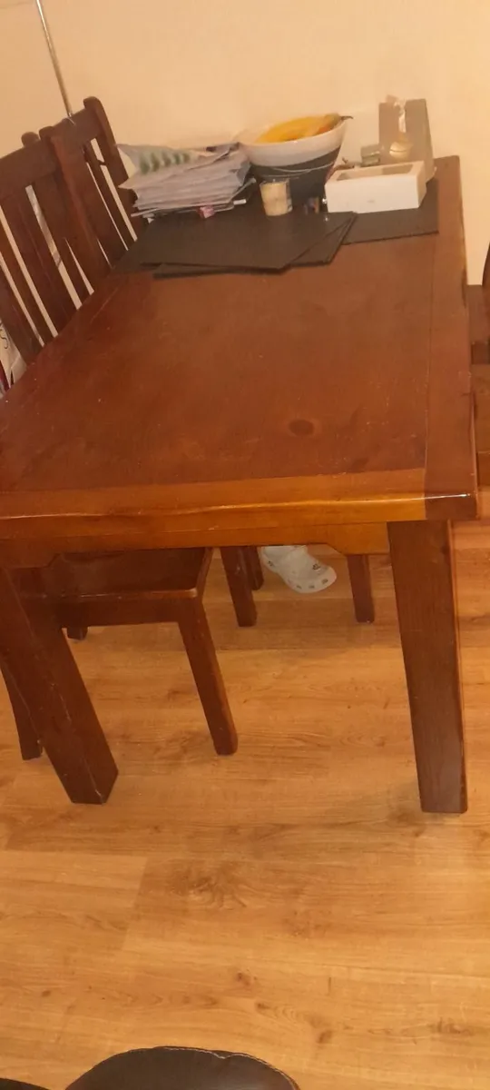 Kitchen table with chairs - Image 1