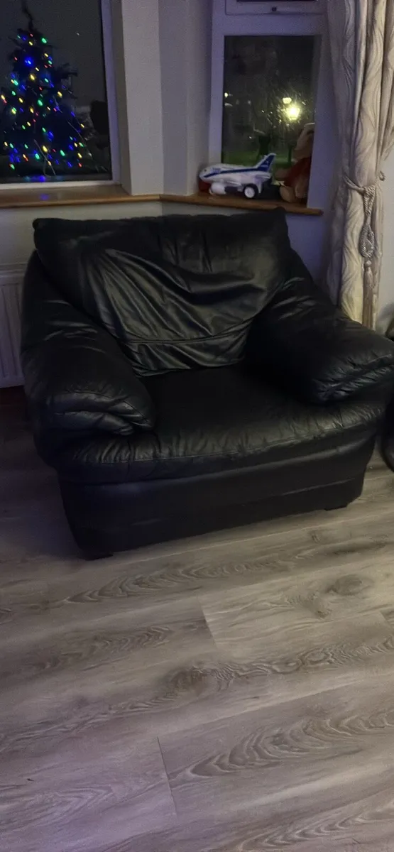 Suite of furniture - Image 3