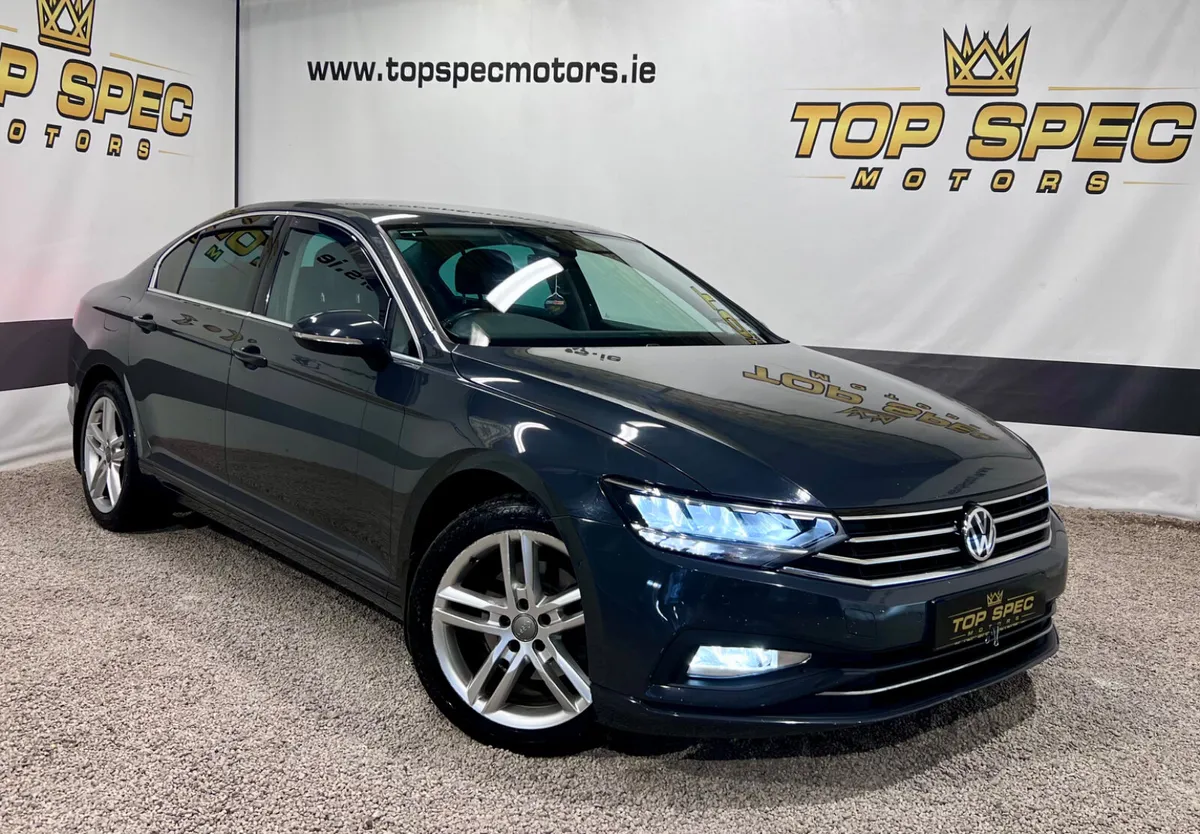Volkswagen Passat 2020 - Image 2
