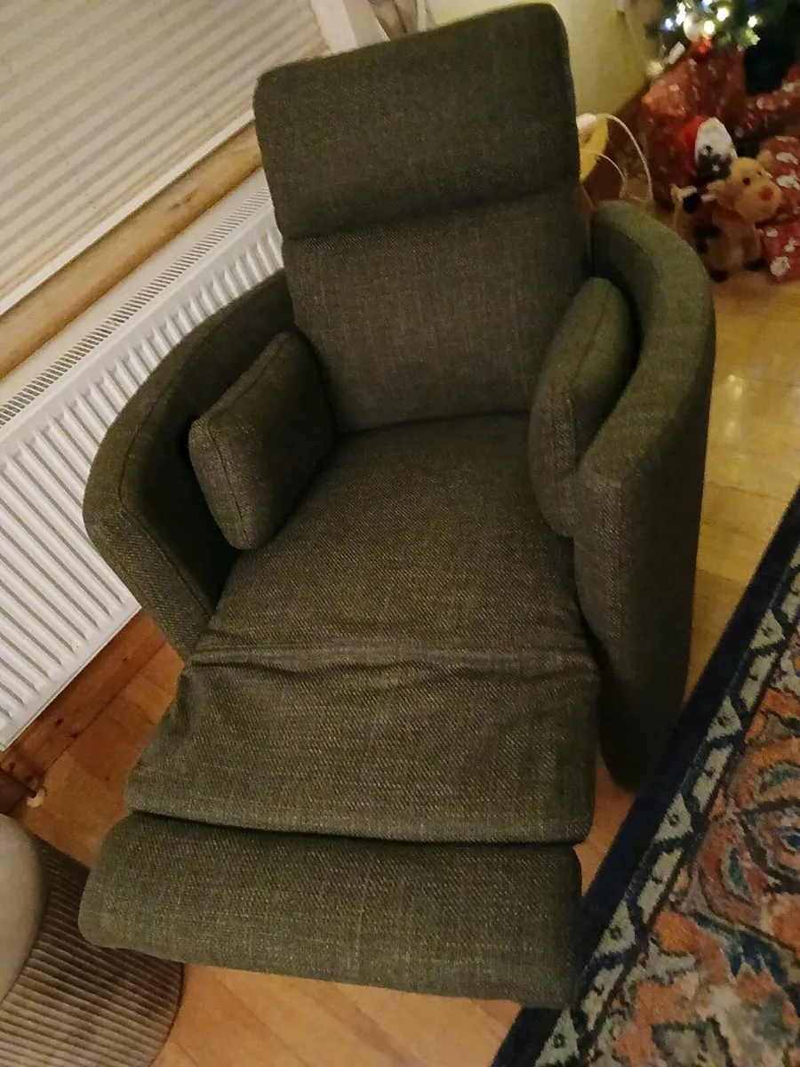 Fab new recliner swivel armchair - Image 3