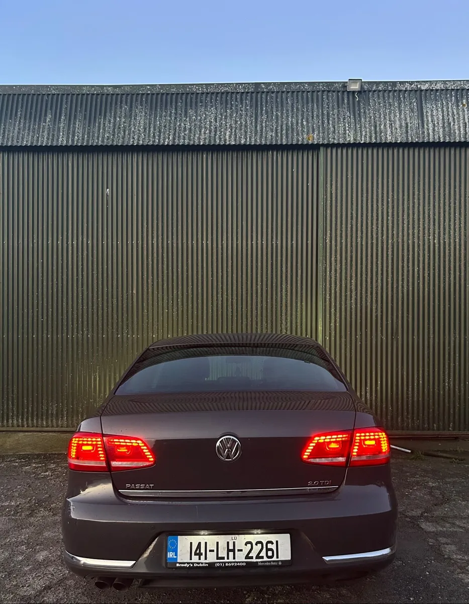 Volkswagen Passat 2014 - Image 3