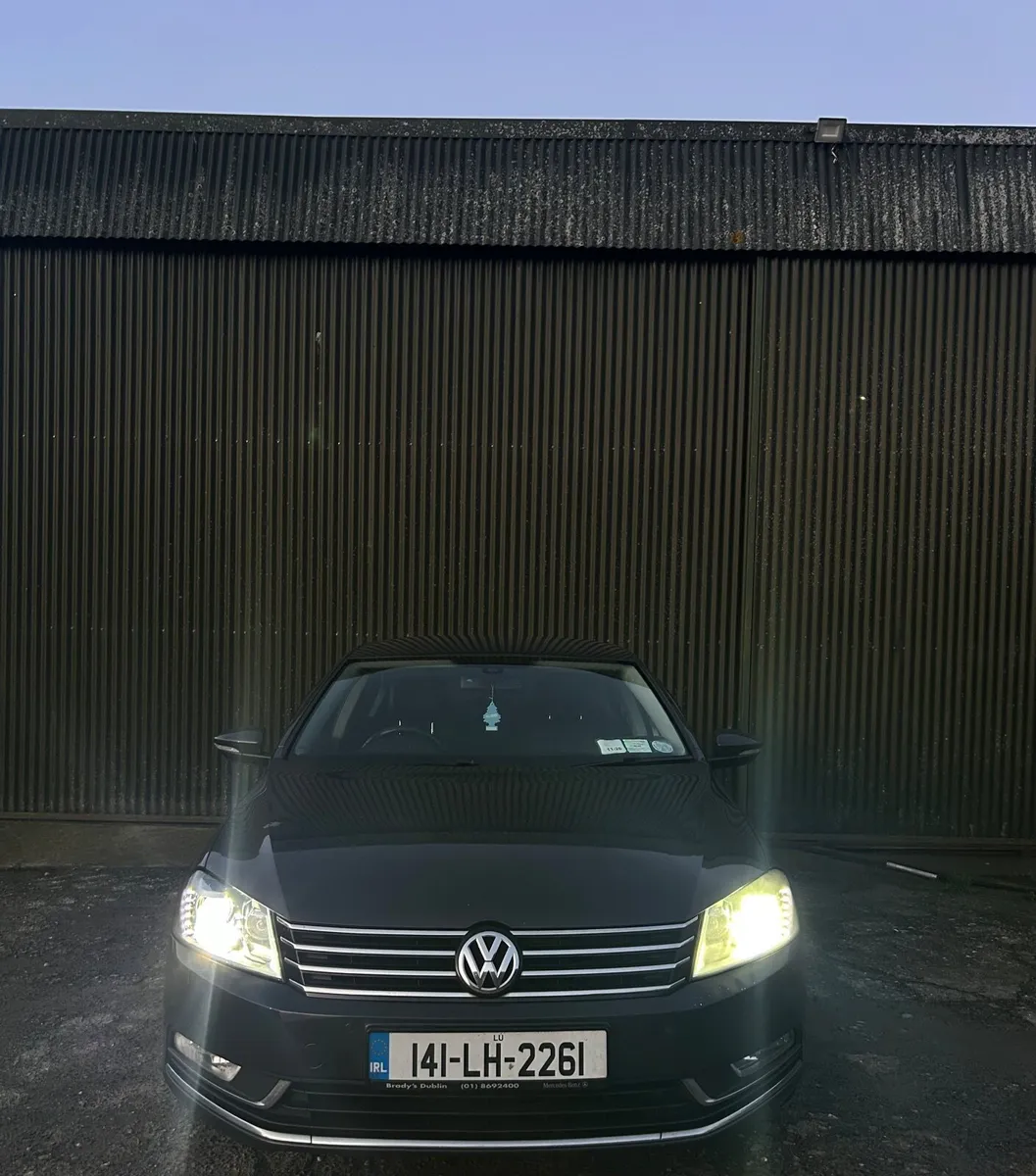 Volkswagen Passat 2014 - Image 4