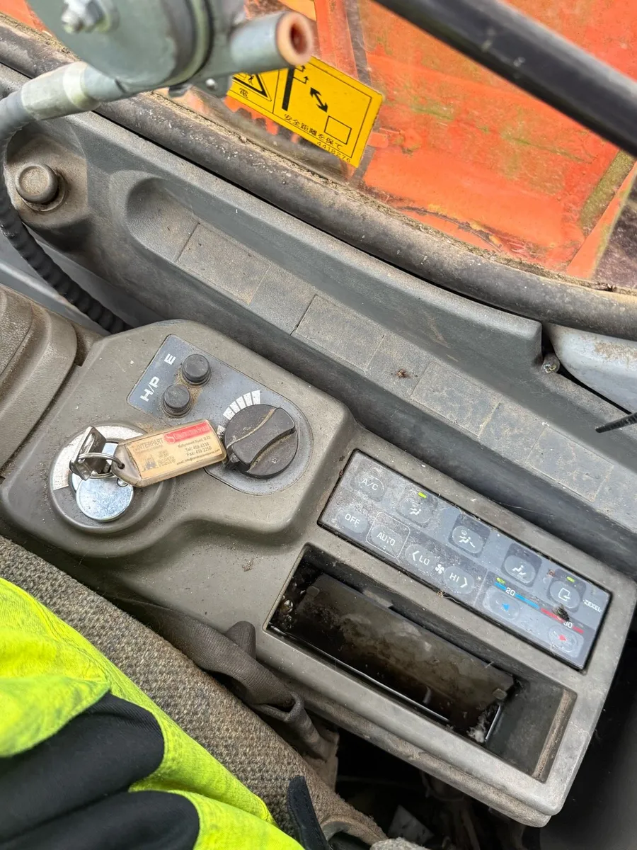 Hitachi ex120-5 very original machine - Image 3